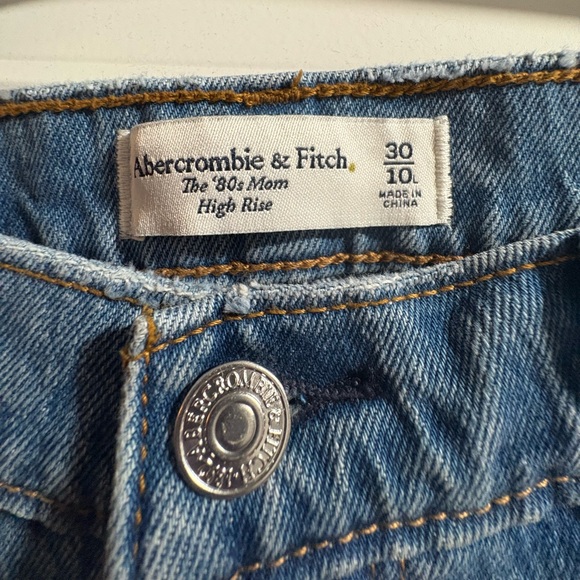 Abercrombie & Fitch High Rise Mom Jeans - Picture 2 of 4